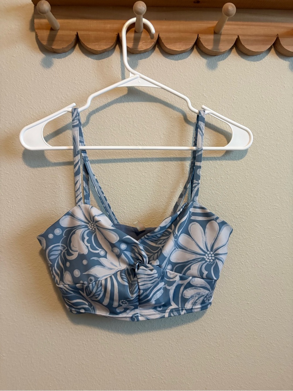 FP Movement by Free People Blue Floral Twist-Front Sports Bra